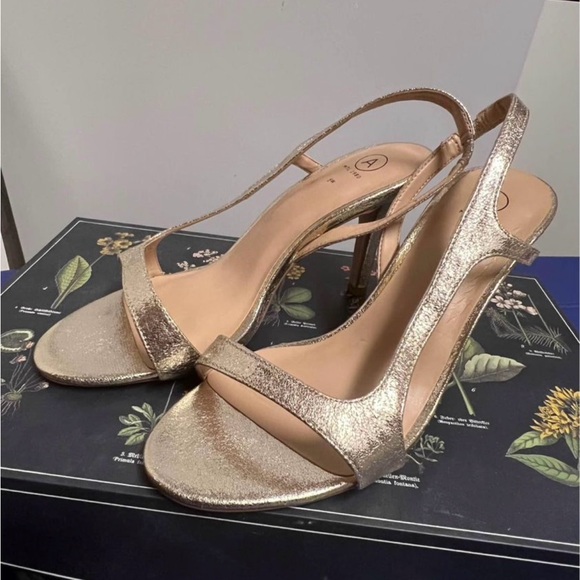 Gold Addition Elle Women’s size 9 extra wide sling back heels - Picture 3 of 4